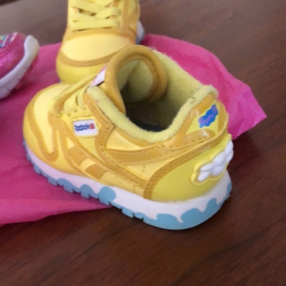Two pairs adorable and small “Peppa The Pig” themed Shoes US 4 and US 5. - Picture 3 of 10